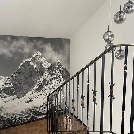 Quartier 27- Modern With Balcony & Free Parking Appartement