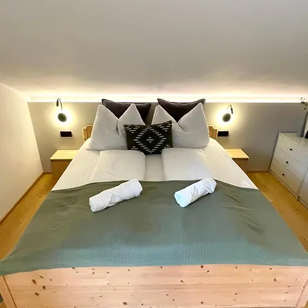 Quartier 27- Modern With Balcony & Free Parking