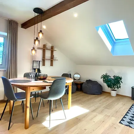 Quartier 27- Modern With Balcony & Free Parking
