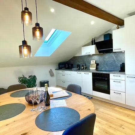 Quartier 27- Modern With Balcony & Free Parking Tulfes