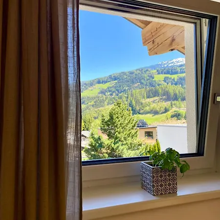 Quartier 27- Modern With Balcony & Free Parking Appartement